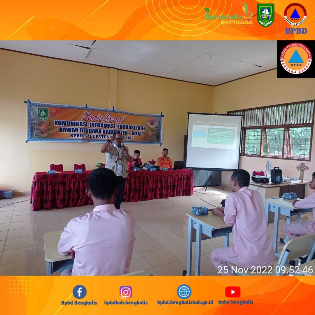 Rupat daerah Rawan bencana karhutla BPBD kabupaten Bengkalis gandeng dunia pendidikan inisiasikan Komunikasi, informasi, Edukasi (KIE) di SMAN 1 Rupat