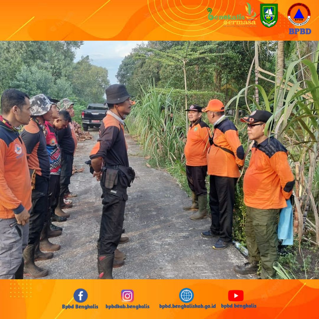 BPBD Kab Bengkalis bersama tim Satgas Gabungan karhutla lakukan pemadaman titik api di 4 kecamatan Kab. Bengkalis 