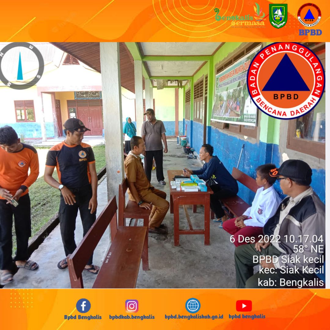 Lakukan Monitoring BPBD Bengkalis dampingi Puskesmas Sadar Jaya untuk melakukan Pemeriksaan Kesehatan Dan Dapur Umum Di Lokasi Pengungsian Tanggap Bencana Banjir Kecamatan Siak Kecil